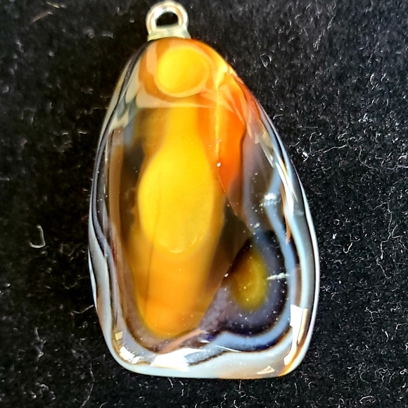 New Natural Yellow Black Fire Agate Pendant. - Picture 6 of 16